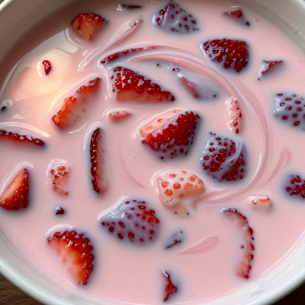 homemade Korean strawberry milk