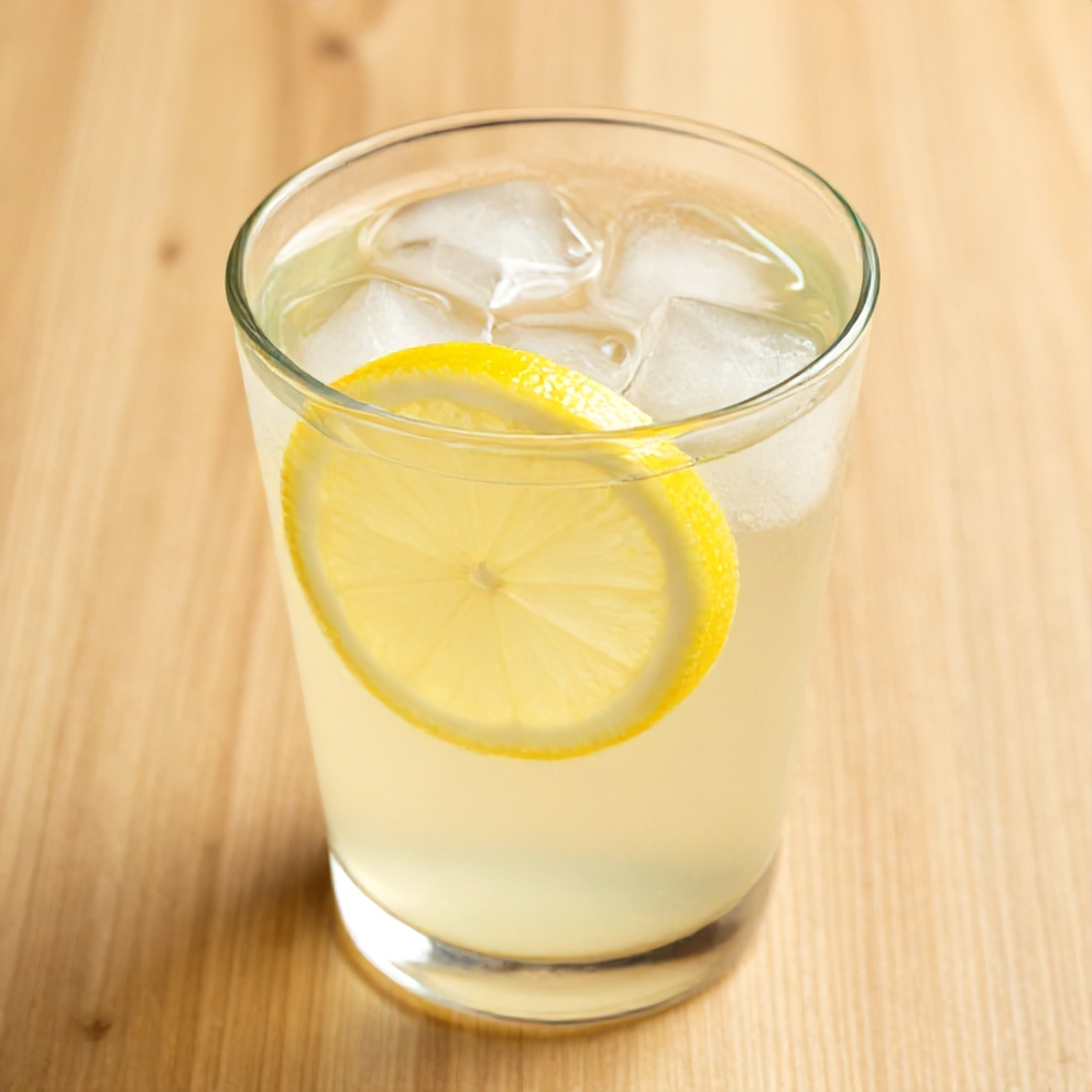Lemon Ginger Water with Ice and Mint